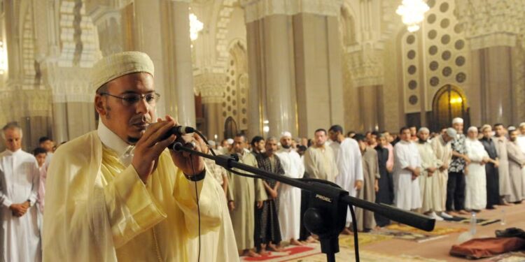 L’imam Al kzabri, qui fait toujours pleurer les foules, vedette incontesté du Ramadan