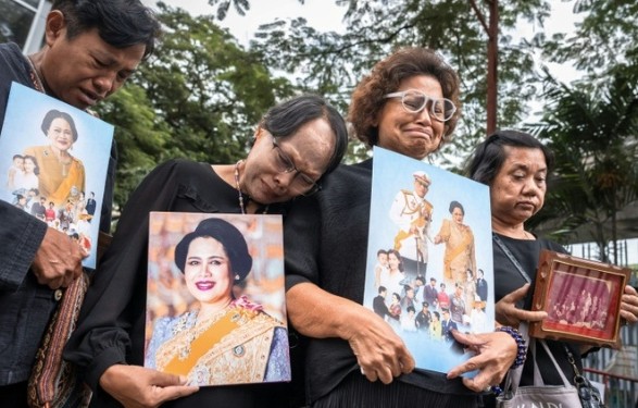 Décès de la reine mère de Thaïlande Sirikit à l’âge de 93 ans