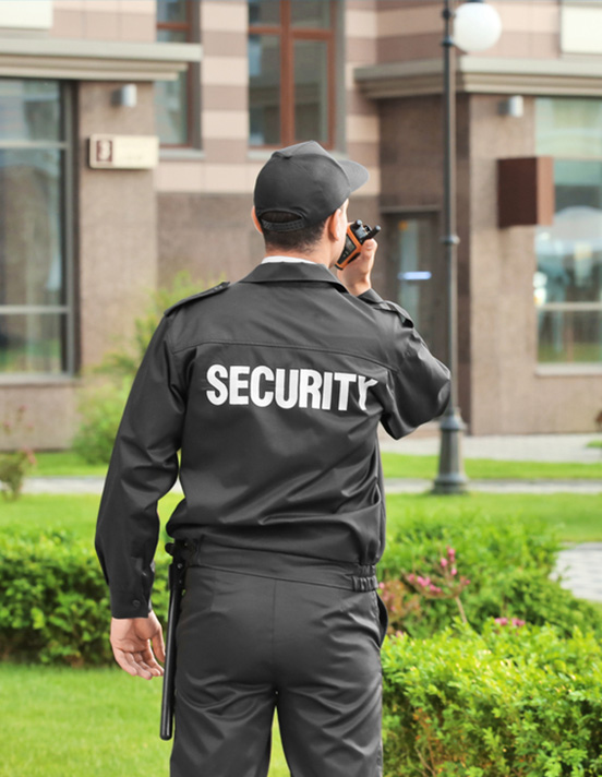 Agents de sécurité : 12 heures par jour pour 2.000 dirhams, la face cachée d’un secteur à la dérive