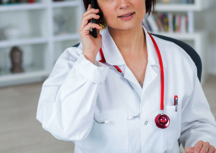 Médecins de garde : Tahraoui impose la transparence, les syndicats réclament une vraie réforme