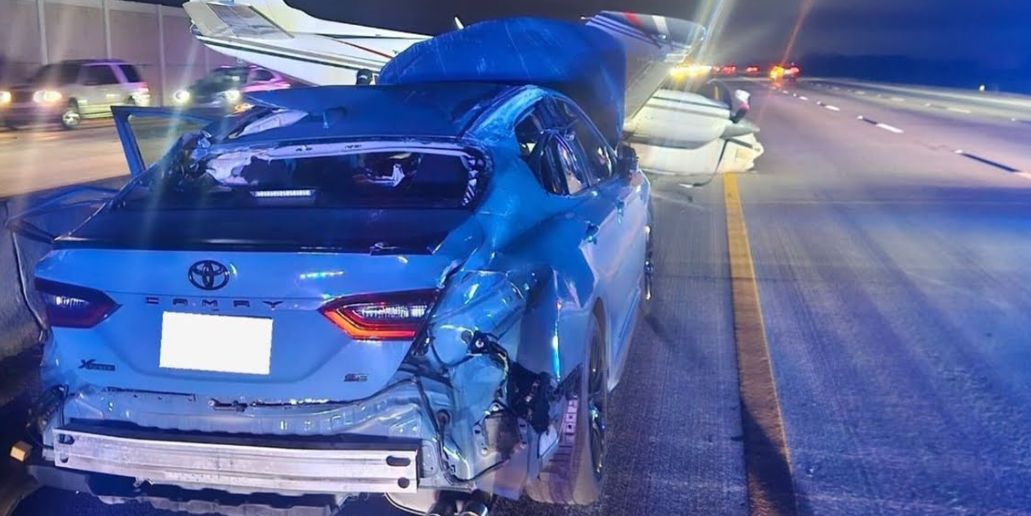 VIDÉO CHOC : Un avion atterrit d’urgence et écrase une voiture en Floride