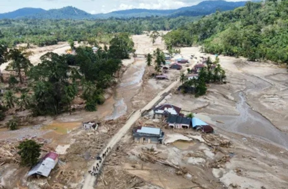 Inondations catastrophiques en Indonésie : le bilan s’alourdit à 883 morts à Sumatra