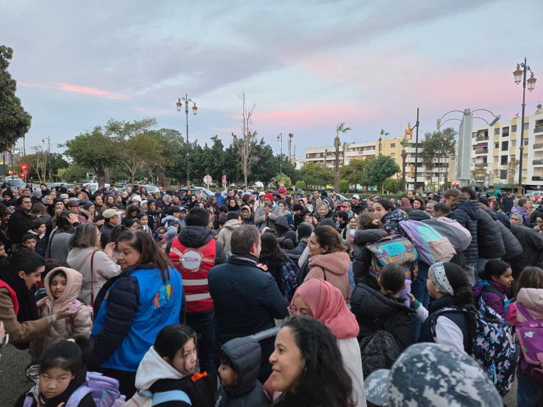 Écoles françaises au Maroc : les parents d’élèves manifestent, la colère franchit les grilles