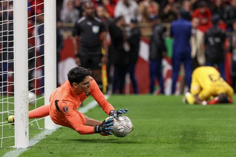 Bounou, mur de Rabat : le Maroc renverse le Nigeria et file en finale