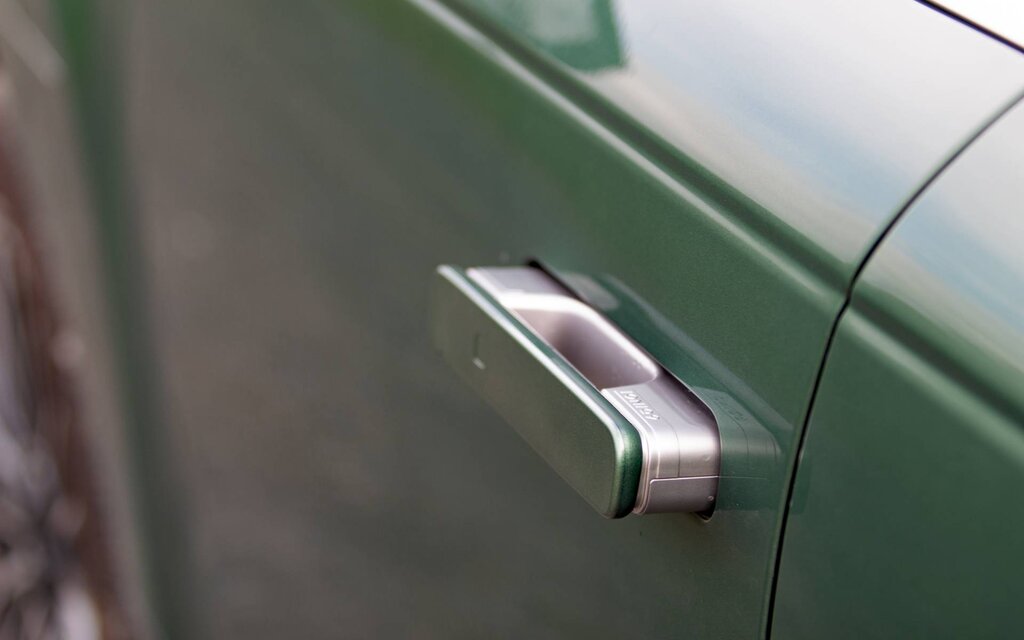 La Chine : les poignées affleurantes bannies dès 2027, la sécurité avant le style