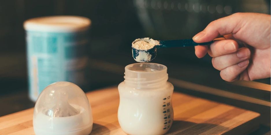 Danone retire des lots de lait infantile dans plusieurs pays européens