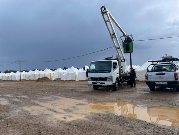 Larache en État d’alerte maximale: 2400 tentes déployées sur 10 hectares avec l’intervention des Forces Armées Royales