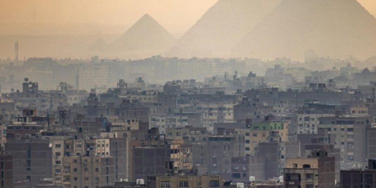 La guerre en Iran fait tripler la facture énergétique de l&rsquo;Égypte : Le Caire ferme ses commerces à 21h pour survivre