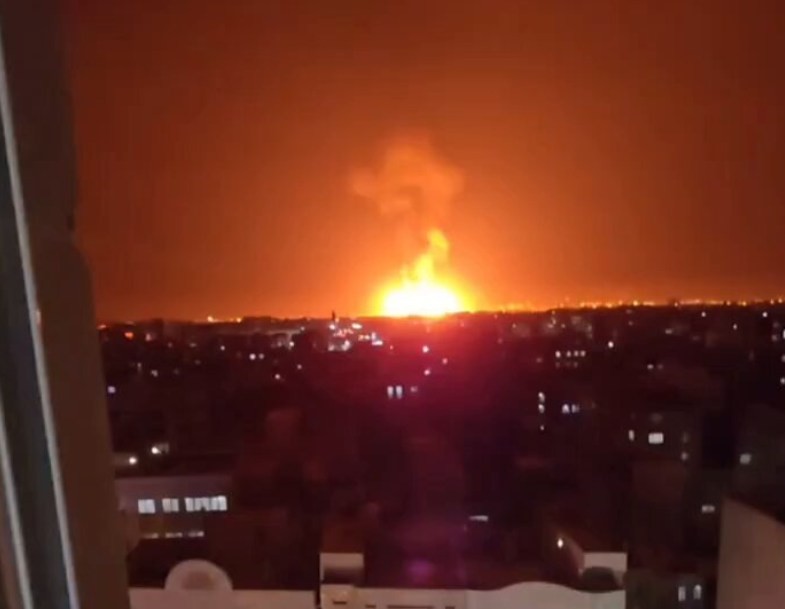 Un dépôt de pétrole en feu à Téhéran après une frappe, Netanyahou promet encore des surprises à l&rsquo;Iran