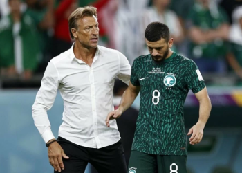 Arabie saoudite : Hervé Renard confirmé jusqu’en 2026, Regragui déjà en ligne de mire