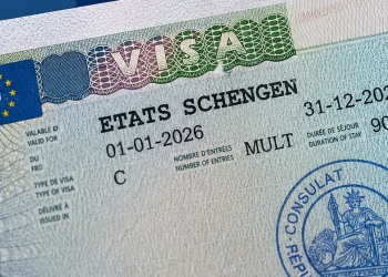 Un réseau de faux visas Schengen démantelé, neuf suspects arrêtés