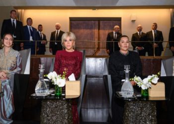 Les Princesses Lalla Khadija, Lalla Meryem et Lalla Hasna assistent avec Brigitte Macron au spectacle inaugural du Théâtre Royal de Rabat