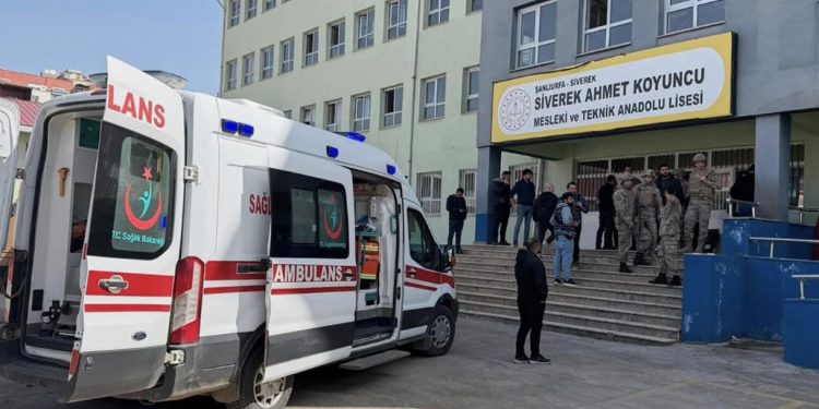 Turquie : 18 blessés dans une fusillade dans un lycée (Vidéo)