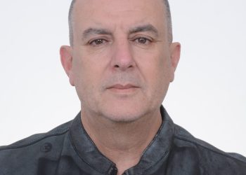 Et si une particule racontait notre histoire ? La vision fascinante de Mohammed Bousfiha