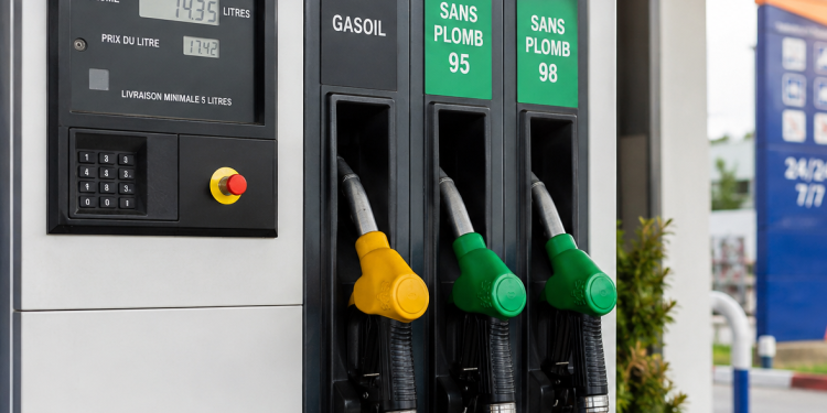 Carburant : une baisse attendue dès demain, un soulagement prudent pour les automobilistes