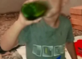 L’affaire de l’enfant filmé buvant de l’alcool prend une nouvelle tournure