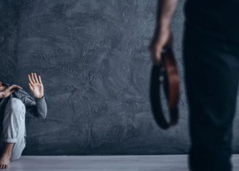 Settat : un père de 42 ans arrêté pour avoir violemment battu son fils de 9 ans