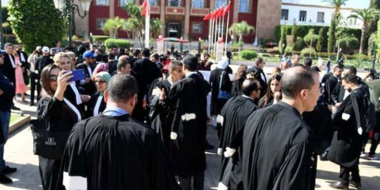 Bras de fer avec Ouahbi : les avocats annoncent une grève générale
