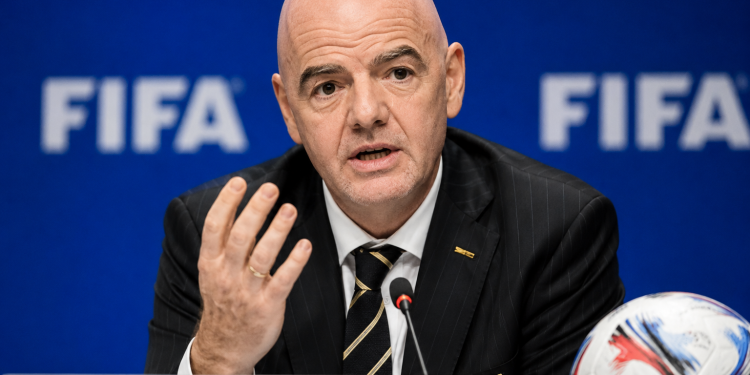 Journaliste emprisonné : la FIFA met Alger sous pression
