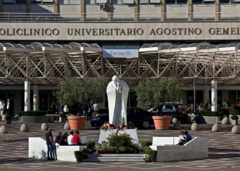 Cancer de l&rsquo;ovaire : le jeûne avant et après la chimio améliore significativement les résultats, selon une étude italienne