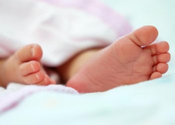 Deux infirmières sauvent un bébé de 13 mois en plein vol vers Marrakech