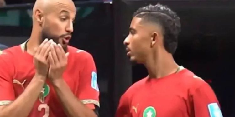 Mazraoui conseille yassine gessime après son premier but au Mondial : « Fais tes ablutions et prie deux rakats »