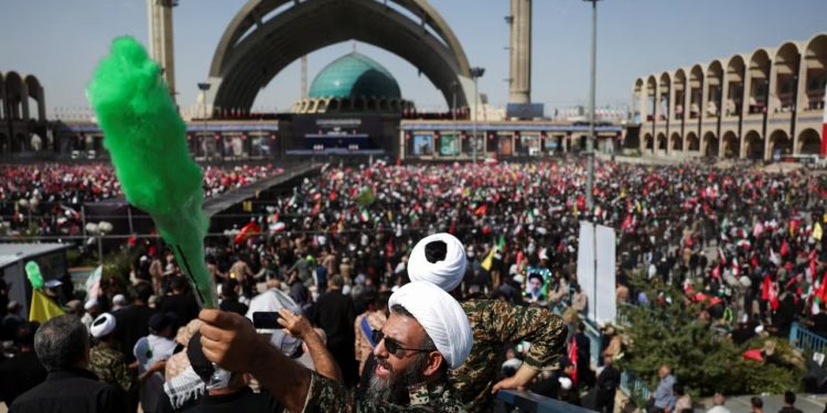 Iran : 15 à 20 millions de personnes pour les immenses funérailles nationales d&rsquo;Ali Khamenei