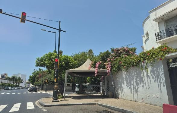 Devant la résidence de Benkirane, un décor qui fait désordre