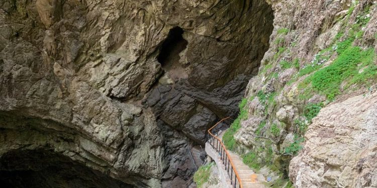 Gouffre Friouato à Taza : réouverture officielle d&rsquo;une des plus profondes cavernes d&rsquo;Afrique du Nord
