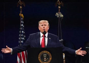 250e anniversaire de l&rsquo;indépendance américaine : Trump défie les orages et promet que l&rsquo;Amérique ne tombera pas