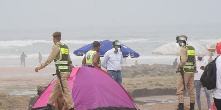 Aïn Diab : à la plage Lalla Meryem, les familles saluent la fin du harcèlement des loueurs de parasols