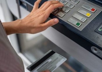 Casablanca : condamnée après qu&rsquo;un guichet a avalé la carte d&rsquo;un client