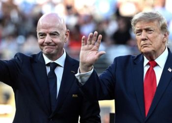 Tempête à la FIFA : Donald Trump vole au secours de Gianni Infantino face aux menaces d&rsquo;éviction