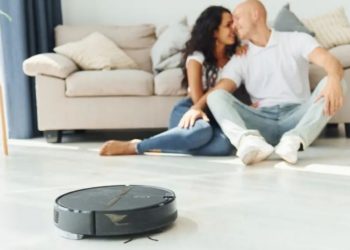 La prison pour un mari ayant utilisé une «aspirateur robot» pour démasquer l’infidélité de sa femme!