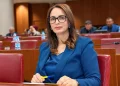 La ministre Madiha Khayr écartée après deux jours : un premier départ qui interroge le gouvernement Mansouri