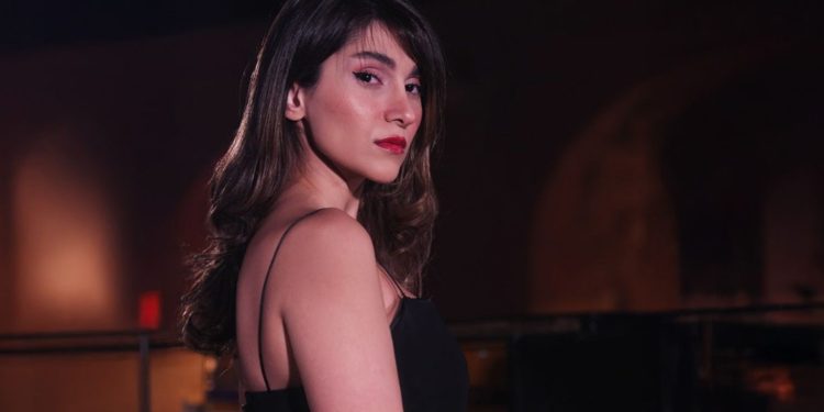 Iran : une chanteuse condamnée à la flagellation après YouTube