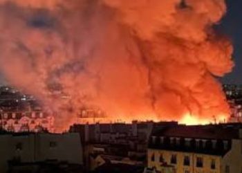 Paris : un incendie détruit le marché des Enfants Rouges