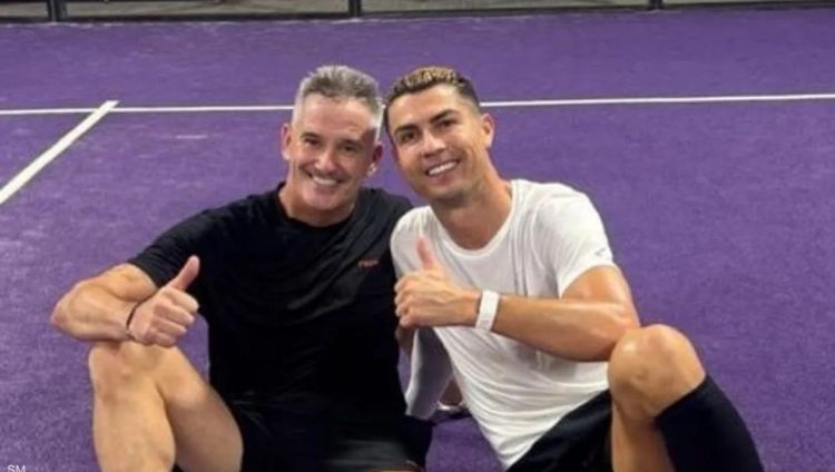 Ronaldo sur un terrain de padel après avoir quitté le Portugal - 1